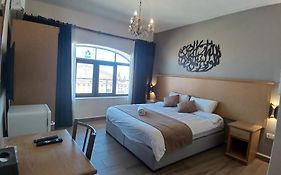 Moab Land Hotel